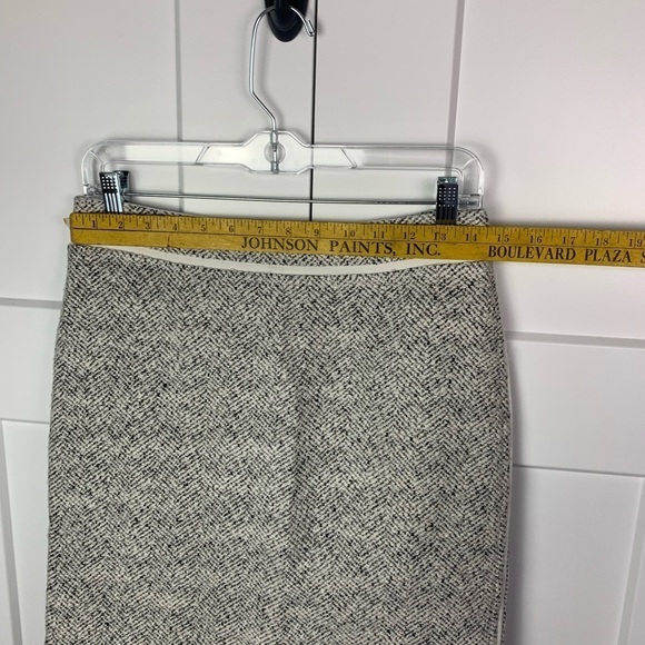 White House Black Market Size 2 Mini Straight Pencil Skirt houndstooth - Picture 7 of 7